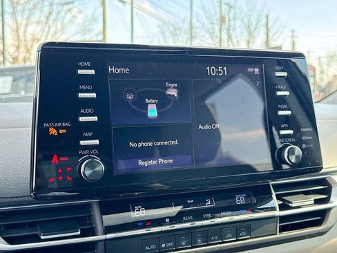 Used 2021 Toyota Sienna LE w/ LE Plus Package image 25