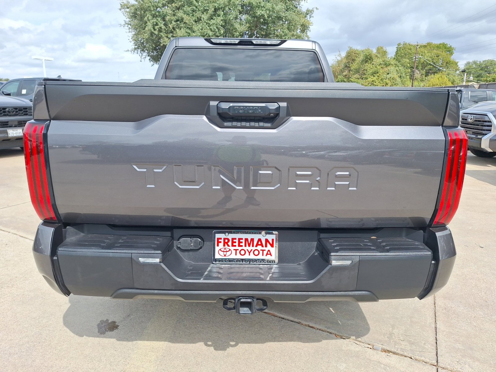 Used 2022 Toyota Tundra SR5 RWD image 5