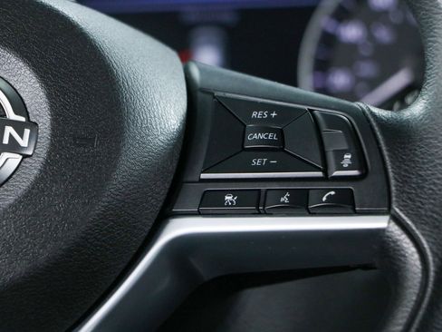 Used 2024 Nissan Sentra SV FWD image 14