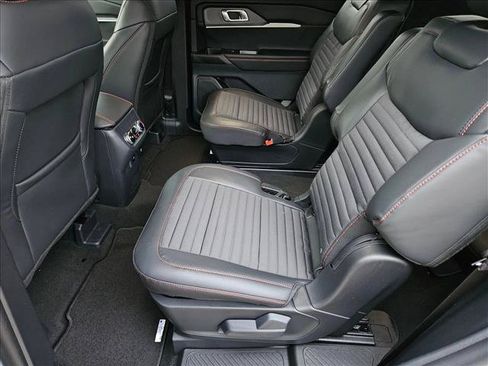 New 2026 Ford Explorer ST-Line w/ ST-Line Street Pack RWD image 16
