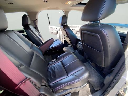 Used 2011 Chevrolet Tahoe LT w/ Luxury Package AWD/4WD image 24