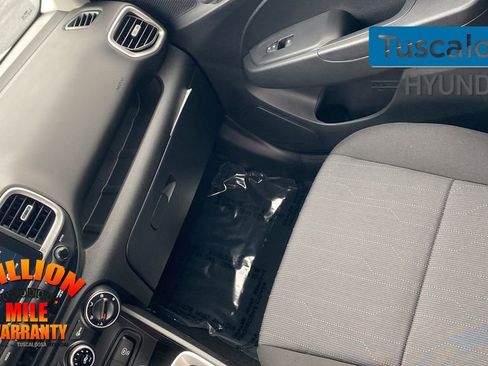 New 2026 Hyundai Venue SE image 29