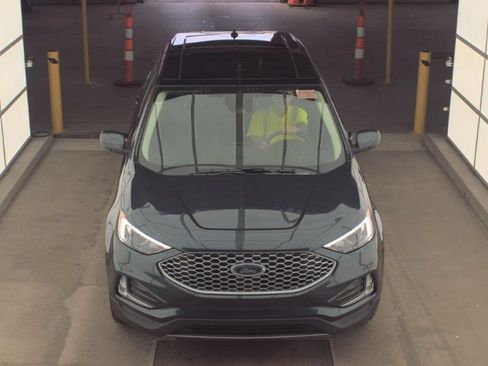 Used 2024 Ford Edge SEL w/ Convenience Package AWD/4WD image 2