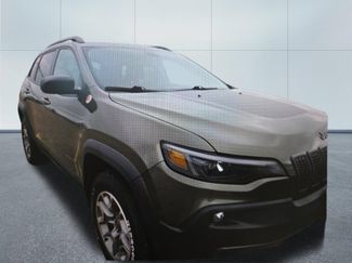 Used 2020 Jeep Cherokee Trailhawk w/ Cold Weather Group AWD/4WD video 2