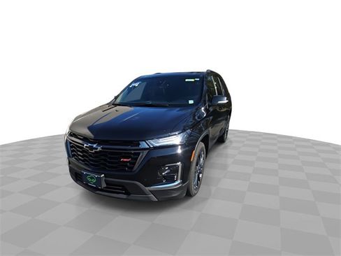 Certified 2023 Chevrolet Traverse RS image 3