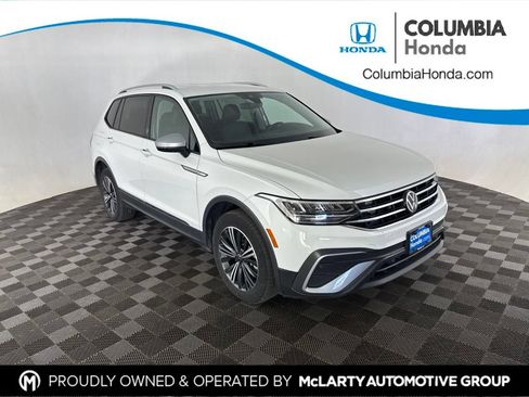 Used 2024 Volkswagen Tiguan Wolfsburg Edition AWD/4WD image 1