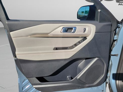 New 2026 Ford Explorer Active w/ Active Comfort Package image 33