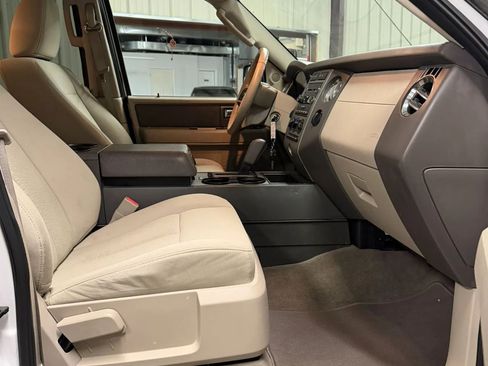 Used 2013 Ford Expedition XLT AWD/4WD image 11
