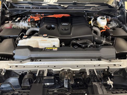 Used 2023 Toyota Tundra Capstone AWD/4WD image 19
