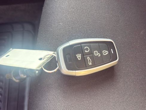 Used 2023 Chevrolet Malibu LS FWD image 25