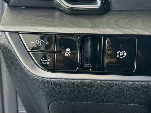 Used 2025 Kia Sportage X-Line w/ Premium Package image 20