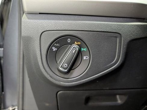 Used 2022 Volkswagen Atlas SE image 19