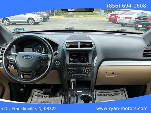 Used 2016 Ford Explorer XLT w/ Equipment Group 202A AWD/4WD image 9