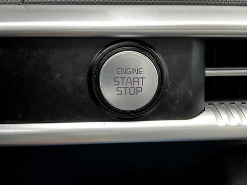 Used 2023 Kia K5 GT-Line image 35