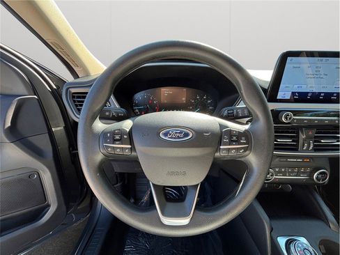 Used 2020 Ford Escape SE image 23