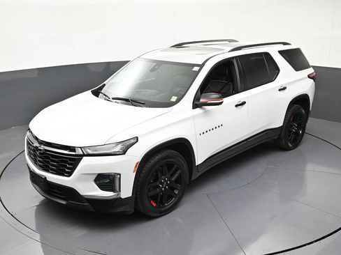 Used 2023 Chevrolet Traverse Premier w/ Redline Edition AWD/4WD image 17