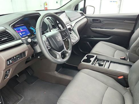 Used 2019 Honda Odyssey EX image 9