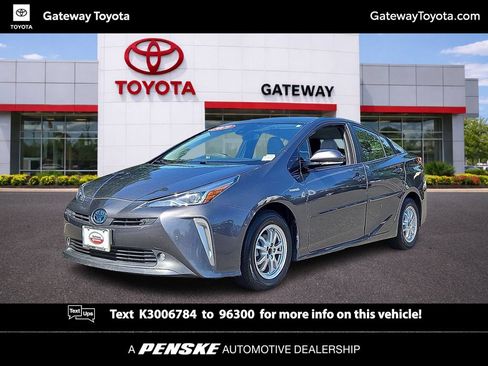 Used 2019 Toyota Prius LE AWD/4WD image 1