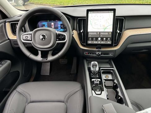 New 2026 Volvo XC60 B5 Plus w/ Protection Package Premier AWD/4WD image 27
