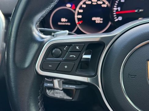 Used 2022 Porsche Cayenne AWD/4WD image 25