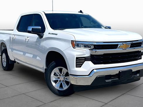 Used 2025 Chevrolet Silverado 1500 LT RWD image 3