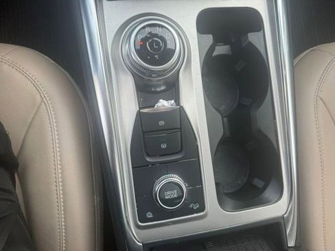 Used 2022 Ford Explorer Limited w/ Equipment Group 301A AWD/4WD image 15