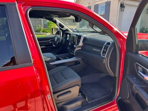 Used 2022 RAM 1500 Big Horn AWD/4WD image 4