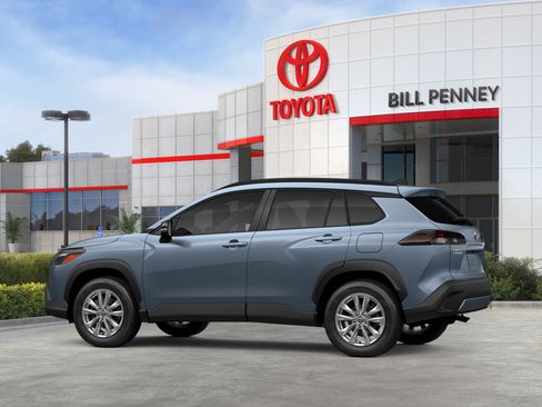 New 2026 Toyota Corolla Cross LE w/ Moonroof Package FWD image 5