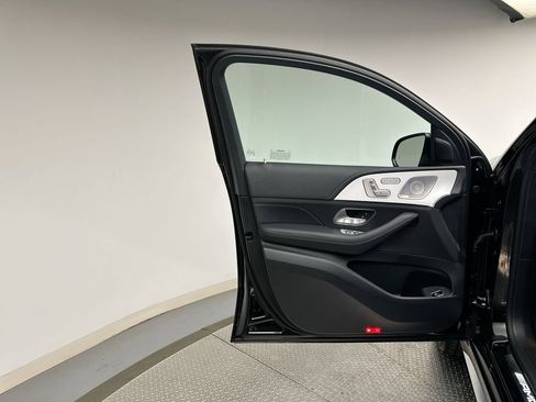 Used 2025 Mercedes-Benz GLE 63 AMG S image 21