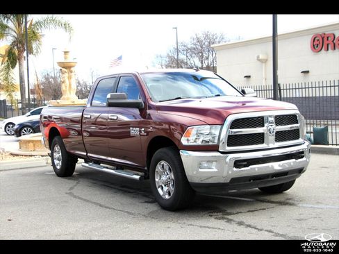 Used 2017 RAM 2500 SLT w/ Luxury Group image 3