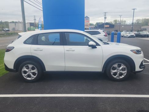 Used 2024 Honda HR-V LX image 8