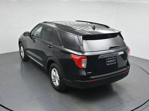 Certified 2022 Ford Explorer XLT RWD image 40