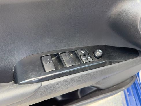 Used 2025 Toyota Camry SE FWD image 13