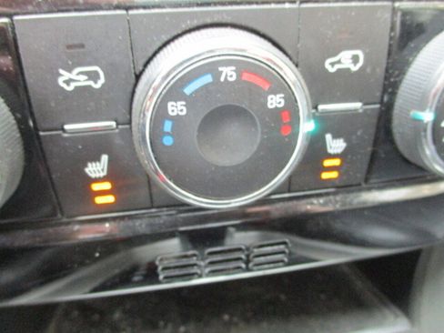 Used 2014 Chevrolet Captiva Sport LT w/ Convenience Package image 34