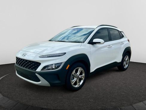 Used 2022 Hyundai Kona SEL image 2