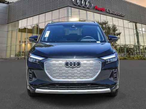 Used 2023 Audi Q4 e-tron Premium Plus w/ Premium Plus image 6