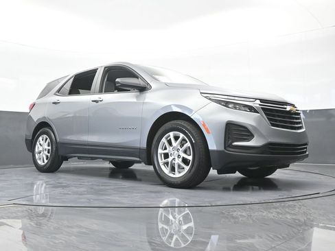 Used 2023 Chevrolet Equinox LS FWD image 60