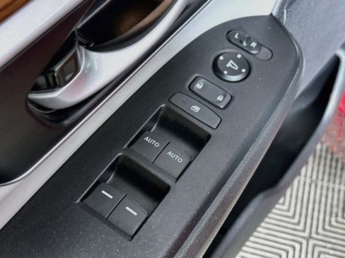 Used 2021 Honda CR-V Touring image 18