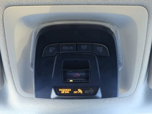 Used 2023 Toyota Corolla LE image 19