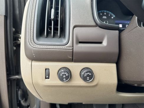 Certified 2019 GMC Canyon SLT w/ Driver Alert Package image 23