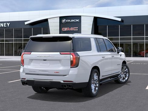 New 2026 GMC Yukon XL Denali w/ Denali Reserve Package AWD/4WD image 4