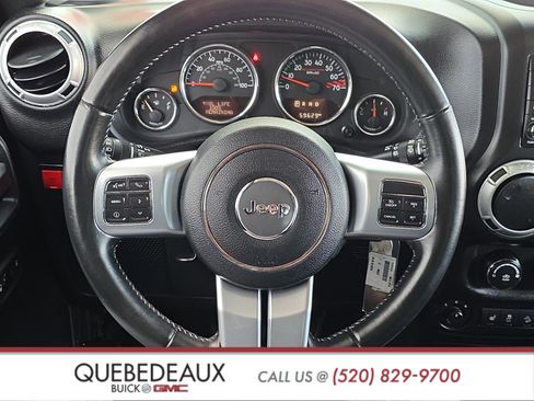 Used 2017 Jeep Wrangler Rubicon AWD/4WD image 13