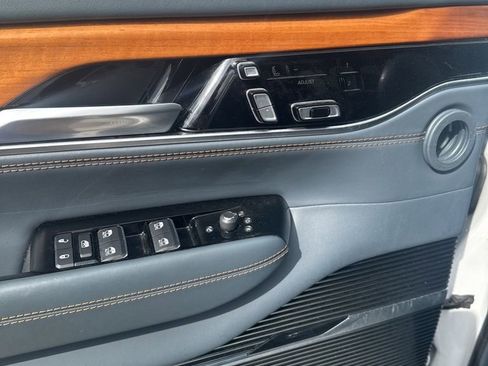 Used 2022 Jeep Grand Wagoneer Series II w/ Convenience Group III image 3