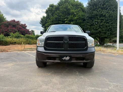 Used 2015 RAM 1500 ST AWD/4WD image 3