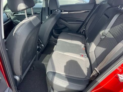 Used 2023 Kia Seltos S FWD image 3