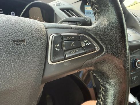 Used 2019 Ford Escape SEL AWD/4WD image 18