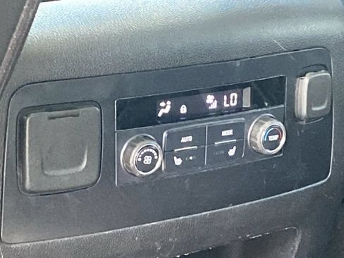Used 2019 GMC Yukon SLT AWD/4WD image 15