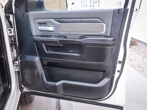 Used 2020 RAM 2500 Big Horn w/ Level 1 Equipment Group image 25