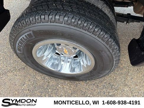 Used 2025 Chevrolet Silverado 3500 LT image 20