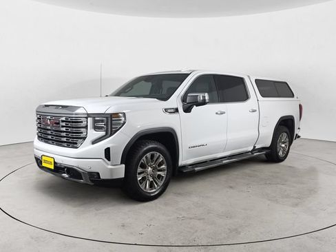 Used 2023 GMC Sierra 1500 Denali w/ Technology Package AWD/4WD image 1